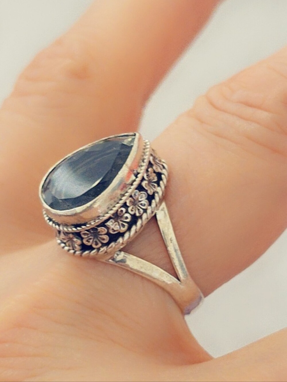Estate Faceted Topaz Gemstone Ring Sterling Silver 925